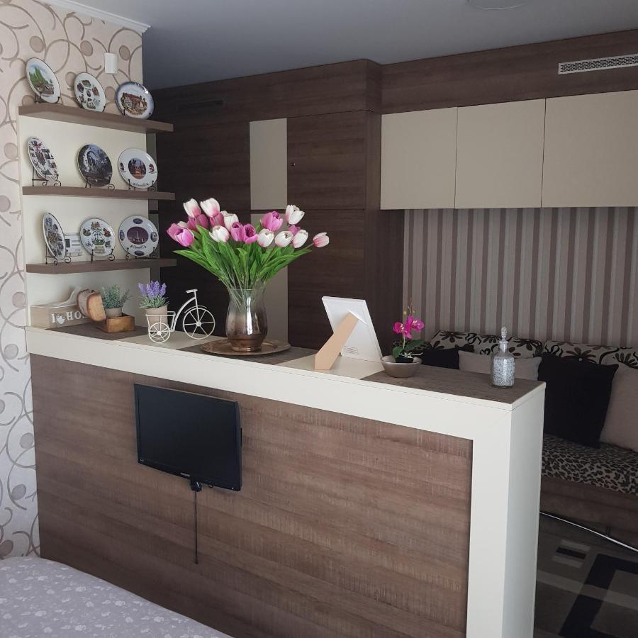 Apartament Karla Орадя Экстерьер фото